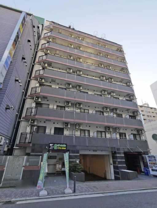 横浜市中区相生町のマンションの建物外観