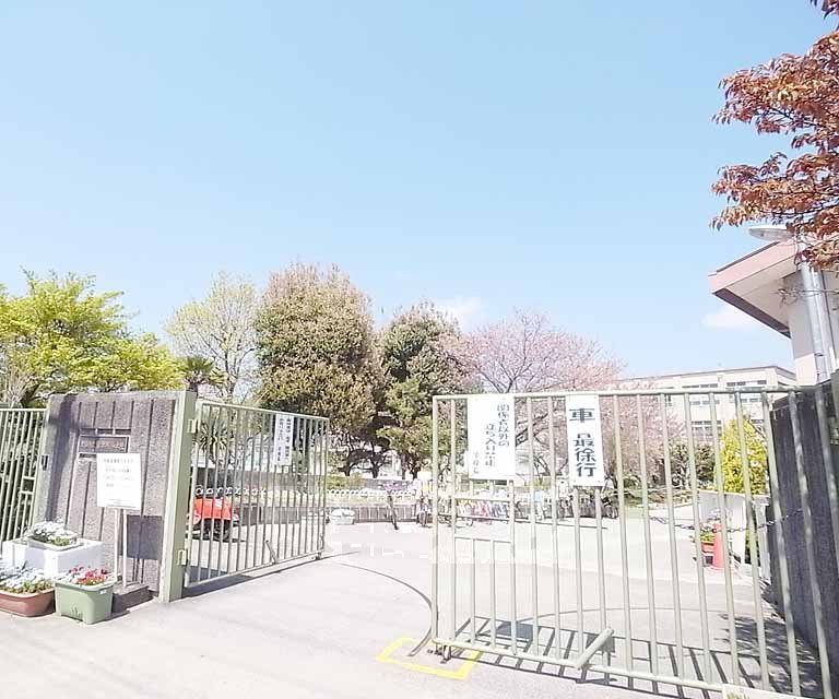 【ハイツサンモールの小学校】