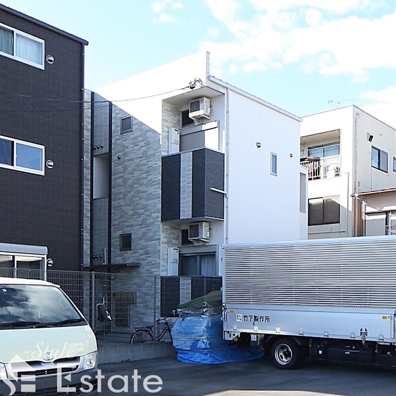 名古屋市瑞穂区河岸のアパートの建物外観