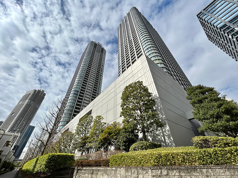 東京ツインパークスＲ棟の建物外観