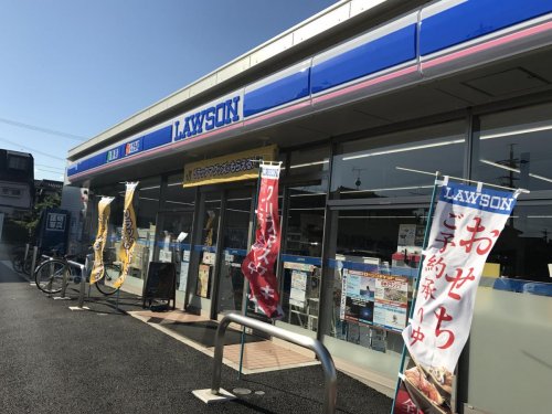 【サンフラワー駅前のコンビニ】