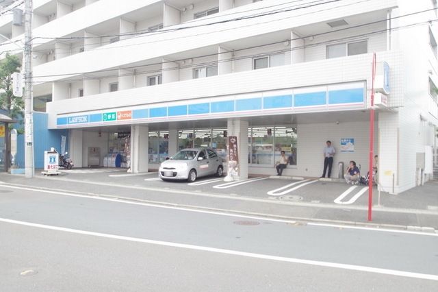 【川崎市多摩区長沢のマンションのコンビニ】