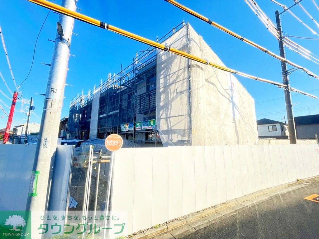 【藤沢市遠藤のアパートの建物外観】