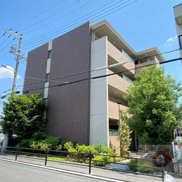 【大阪市東住吉区矢田のマンションの建物外観】