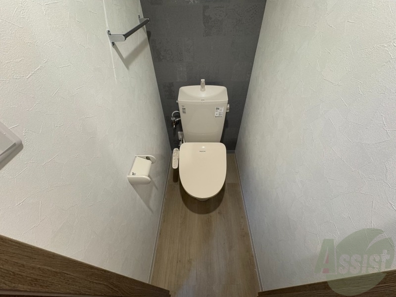 トイレ　こちらはトイレです。清潔感があり、安心して使用できます。