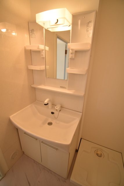 洗面設備　★忙しい朝に便利な独立洗面台★