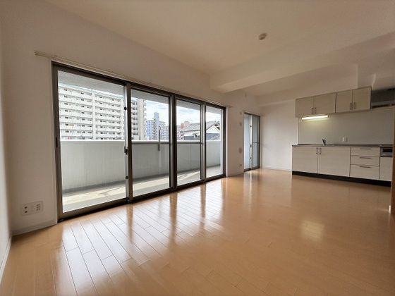 居室・リビング　※別部屋の写真です