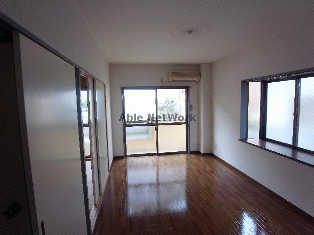 居室・リビング　洋室