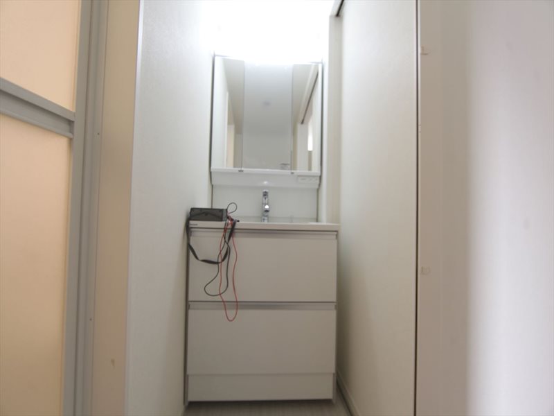 洗面設備　脱衣所　独立洗面台（シャンプードレッサー付）