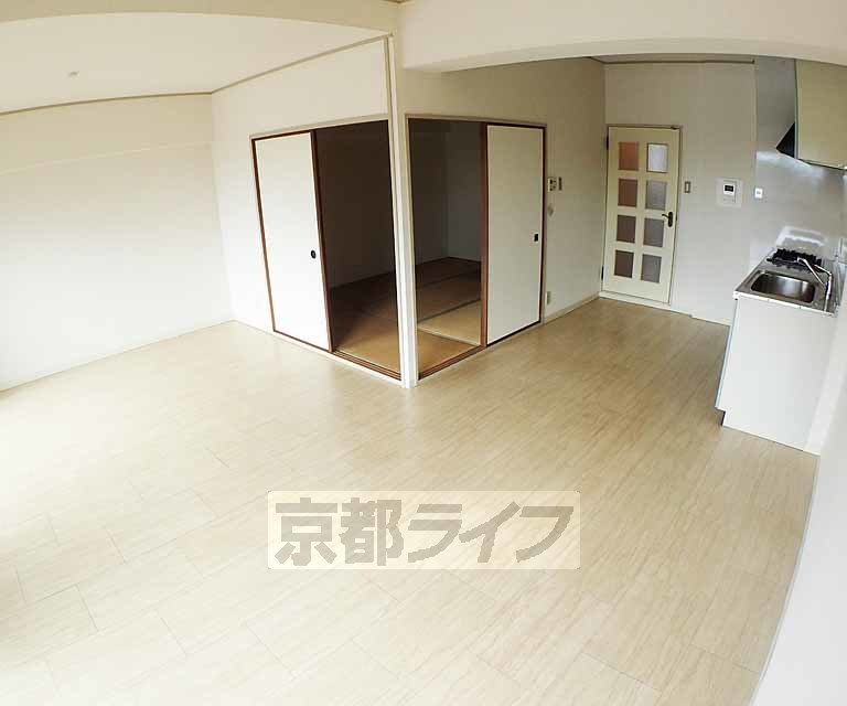 居室・リビング　開放感のある綺麗な洋室です