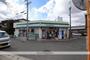 コンビニ　ファミリーマート　ＪＲ大和小泉駅前店（コンビニ）まで944m