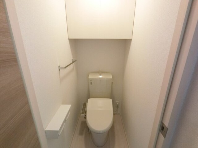 トイレ　温水洗浄暖房便座のトイレ