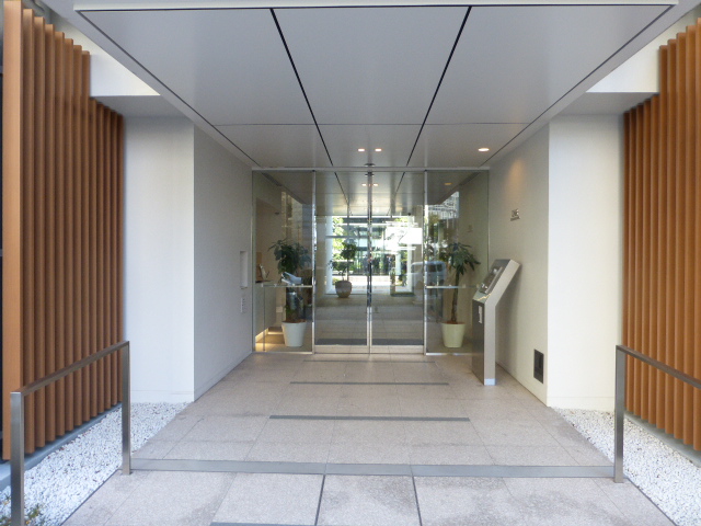エントランス　エントランス