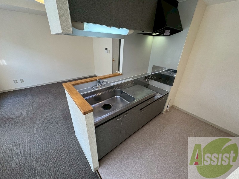 キッチン　キッチンはスペースも広々していて使いやすそうですよ！