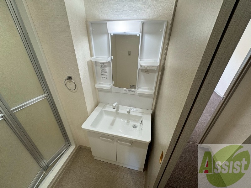 洗面設備　こちらに洗面台があります。朝の洗顔はこちらで。