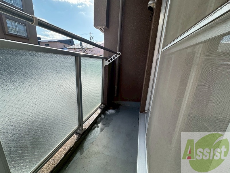 バルコニー　バルコニーが付いていますので一息ついてみてはいかがですか。