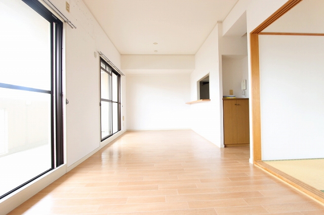 居室・リビング　別号室写真