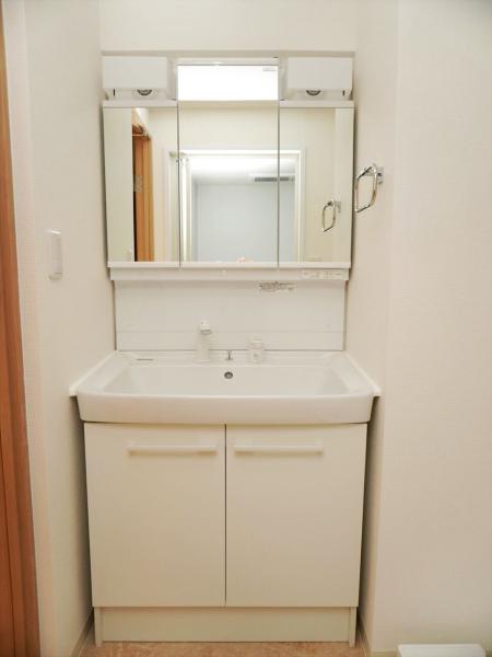 洗面設備　洗面所