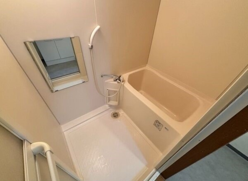 バス・シャワールーム　図面と現状に相違がある場合には現状を優先　　　お部屋探し