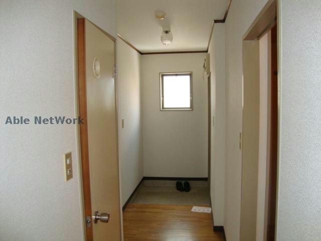 玄関　※別部屋の写真です