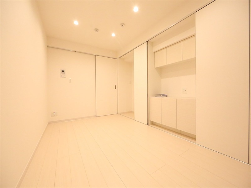 居室・リビング　洋室7.7帖　クローゼット付（収納充実してます）