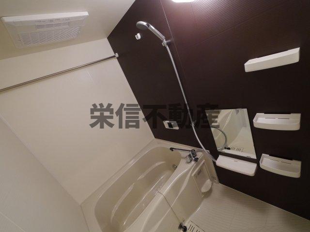 バス・シャワールーム　清潔感のある浴室です！