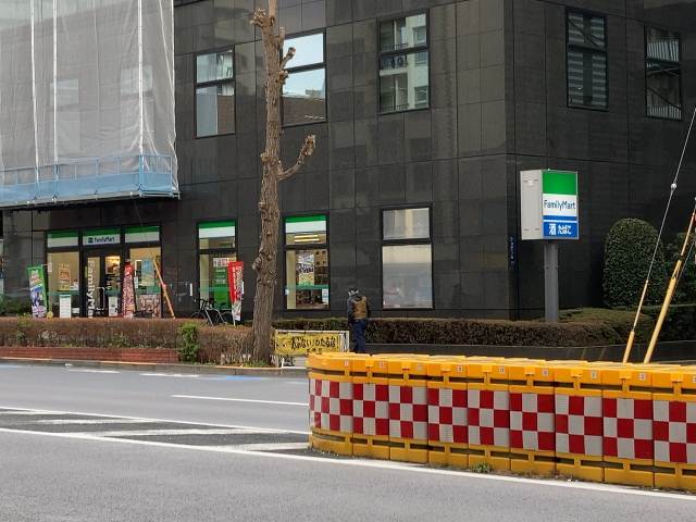 コンビニ　ファミリーマート蔵前店（コンビニ）まで132m