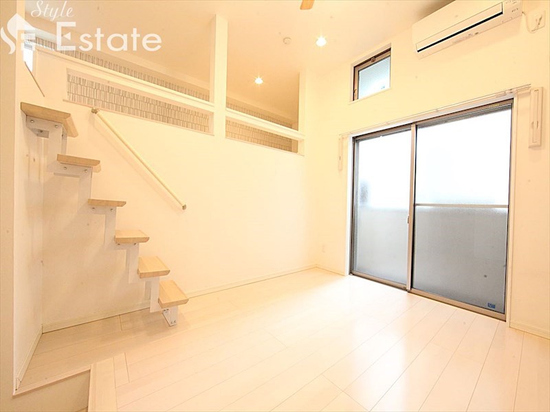 居室・リビング　内装