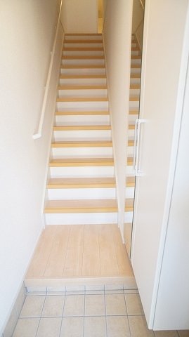 玄関　収納もある玄関です