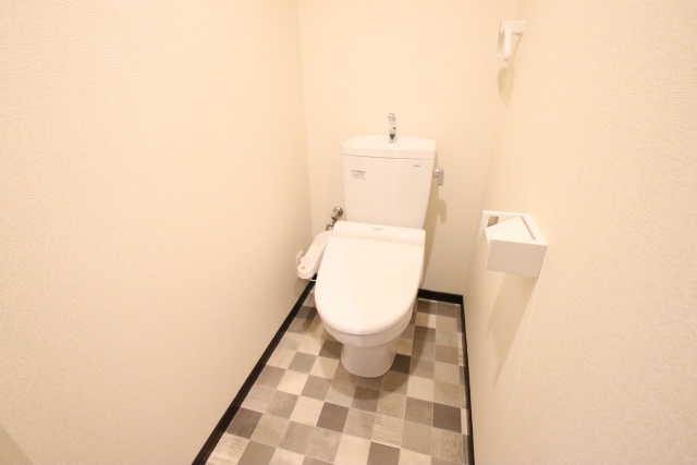 トイレ　※別室の参考写真の為、現況優先です。