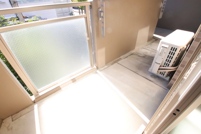 バルコニー　※別室の参考写真の為、現況優先です。