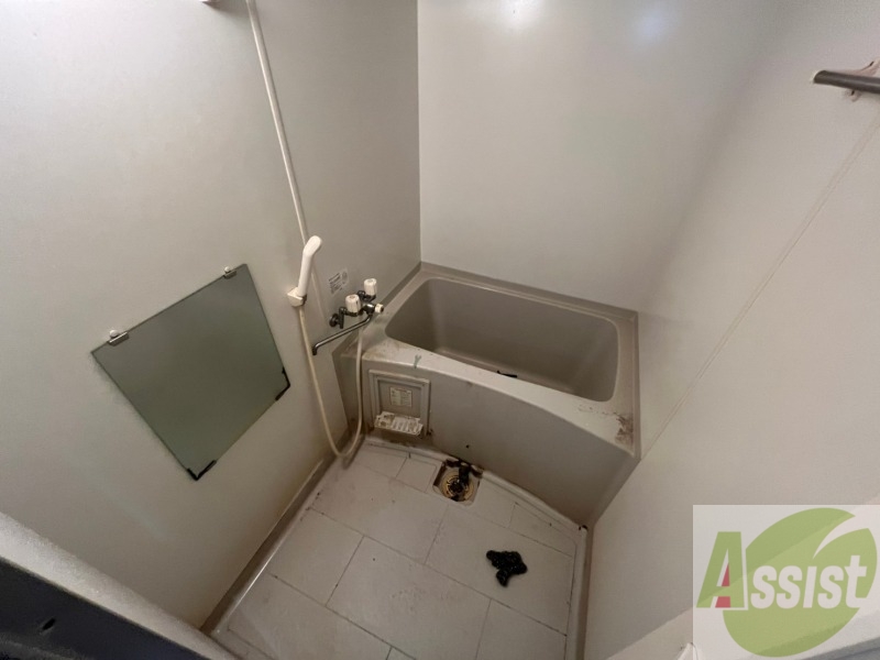 バス・シャワールーム　ユニットバスです。疲れを癒すのに欠かせませんね！