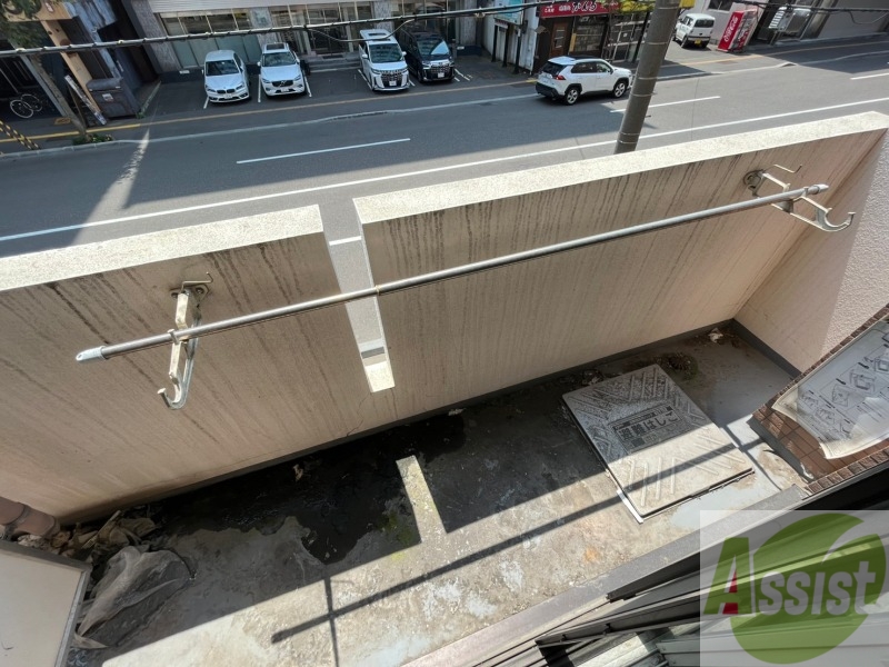 バルコニー　バルコニーです。天気の良い日には外干しができます！