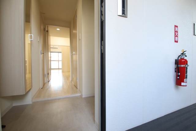 玄関　※別室の参考写真の為、現況優先です。