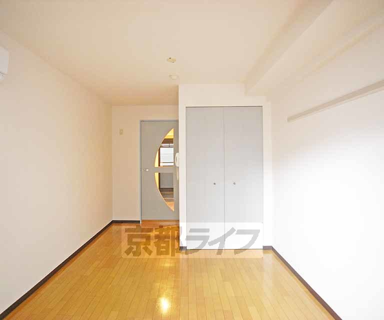 居室・リビング　綺麗な室内です。