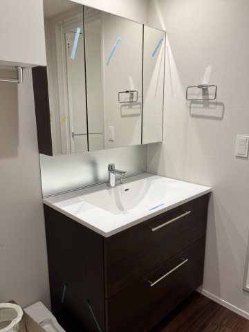 洗面設備　共有部分には便利なエレベーター・宅配ボックス付き♪