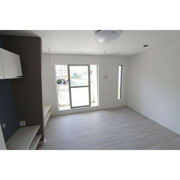 居室・リビング　室内きれいです！