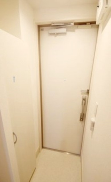 玄関　別部屋同仕様タイプ
