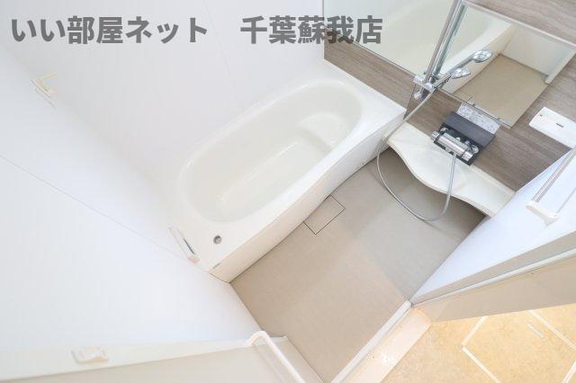 バス・シャワールーム　落ち着いた空間のお風呂です