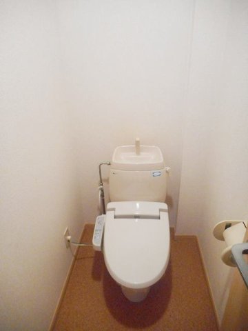 トイレ　ゆったりとした空間のトイレです