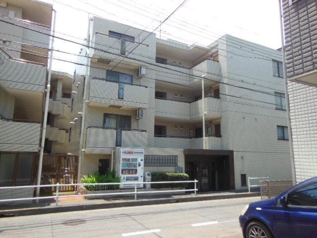 建物外観　☆重厚な造りが印象的です☆