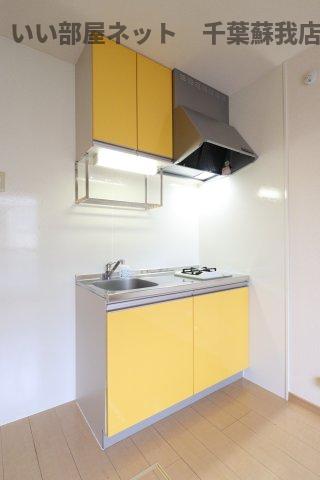 キッチン　コンパクトなキッチンで掃除もラクラク