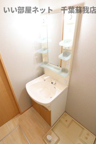 洗面設備　使いやすい洗面所です