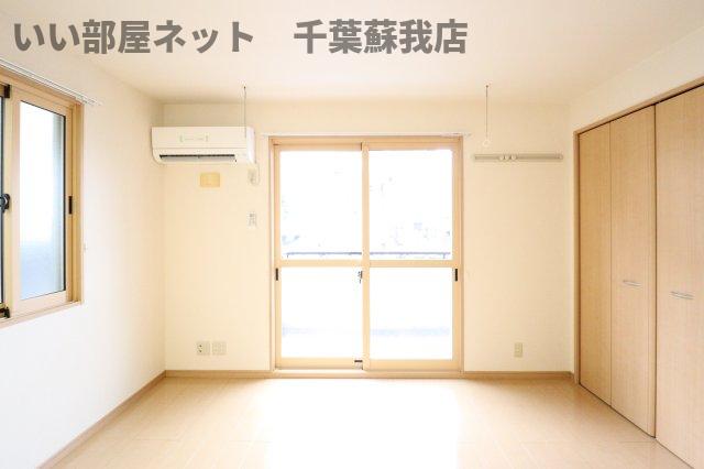 居室・リビング　居間です