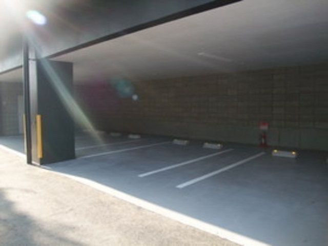 駐車場　★屋根付きの駐車場★