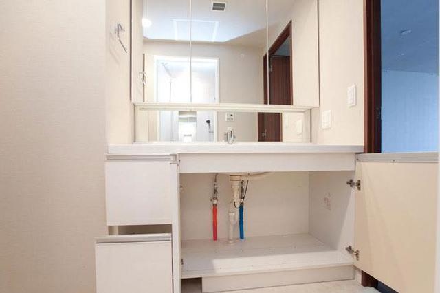 洗面設備　※写真は同タイプ住戸です。
