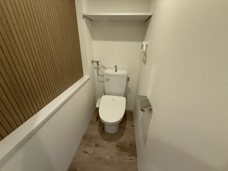 トイレ　こちらはトイレです。清潔感があり、安心して使用できます。