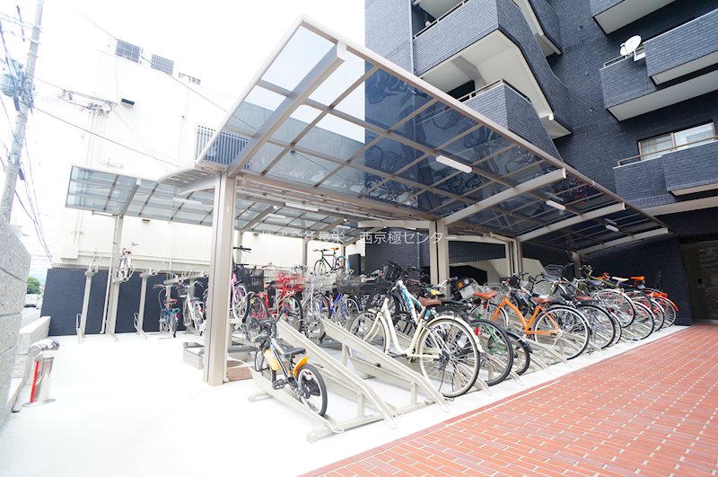 駐車場　屋根付き駐輪場★