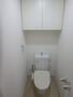トイレ　トイレです。上部に収納ございます！