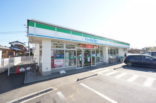 コンビニ　ファミリーマート千葉生実町店（コンビニ）まで412m